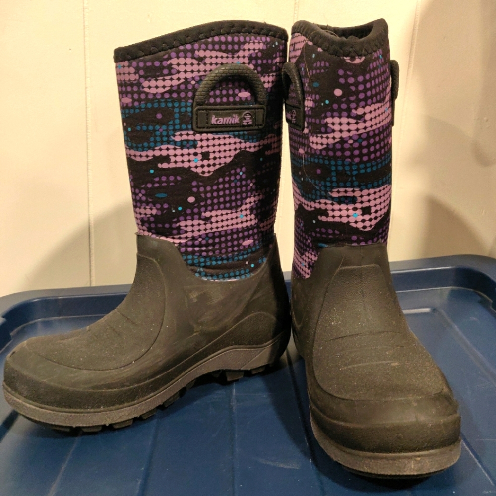 Kamik boots size 1